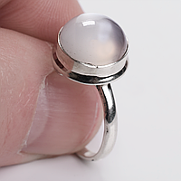 Лунный камень Беломорит серебряное кольцо, 2040КБ