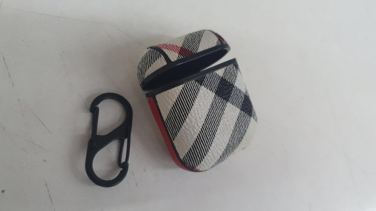 Силіконовий захисний чохол - Airpods Пластик. Louis Vuitton кольоровий