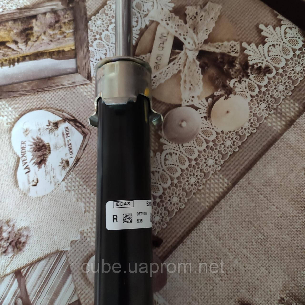 Амортизатор зад прав Honda Accord X 10 10Th Touring Hybrid  52611-TWA-L02 новий Shock Absorber Unit, Right Rea