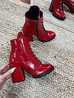 Эксклюзивные женские ботильоны на каблуке лаковые из кожи, красные.Стильные ботинки деми,весна 2023