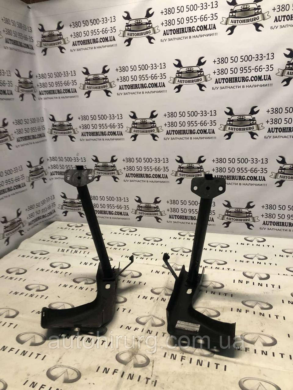 Підсилювач кронштейн переднього бампера Infiniti QX56 620447S000 / 620457S000