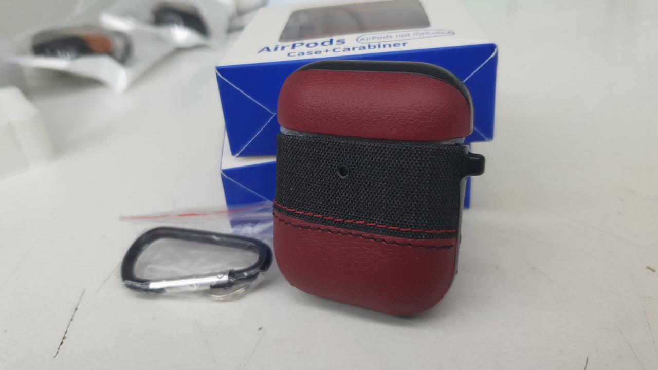 Протиударний чохол - Airpods Apple. Візерунок. Шкіра. Чорно-червоний