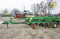 Рыхлитель John Deere 2700 - Ширина 5.3 м.