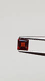 Натуральний гранат родоліт 0.4 ct 3.96 x 3.96 x 2.36 mm, фото 3