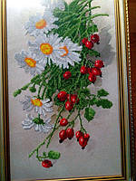 Рисунок на ткани для вышивания бисером "Ромашки и шиповник"  1