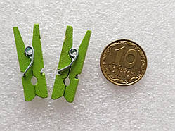 Прищіпка декоративна міні, довжина 2.5 см, зелений колір.
