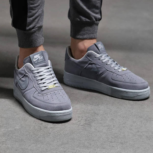 Nike air force 1 07 low suede hot sale