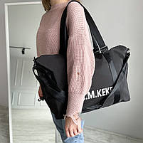 Женская текстильная спортивная дорожная сумка на и через плечо с широким ремешком черная, фото 2
