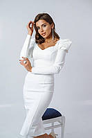 Біла сукня футляр із довгим рукавом