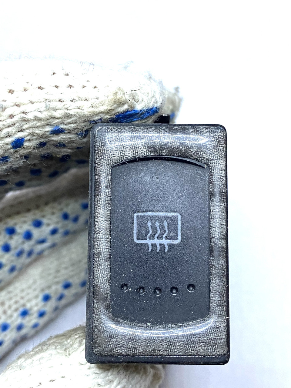 Кнопка нагрівання заднього скла б/у Volkswagen Passat B5 3B0959621B EHS, фото 1