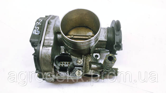 06A133064J Дроссельная заслонка Volkswagen Golf 4, Bora, Skoda Octavia ...