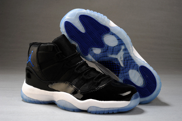 Кросівки чоловічі Nike Air Jordan 11 / AJM-120