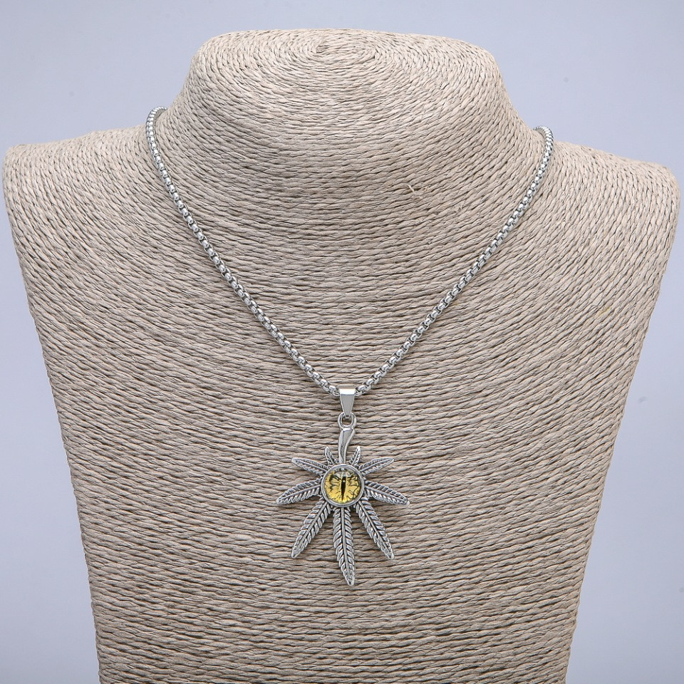 Кулон Лист Конопель з оком дракона 38х55мм на ланцюжку L-65см колір сріблястий метал, фото 1