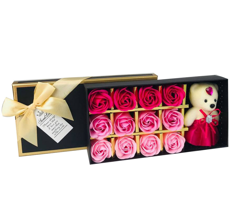 Подарочный набор с розами из мыла Sweet Love 12 шт Розовые с мишкой - фото 1 - id-p1556639787