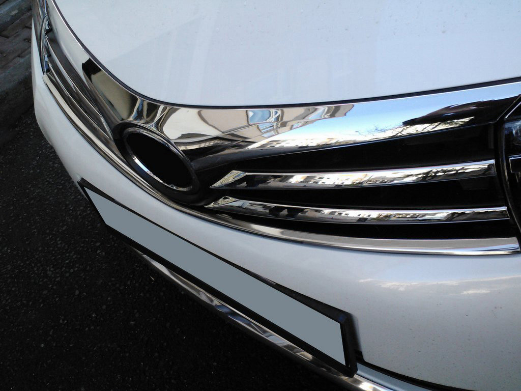 Накладка на решітку радіатора (2013-2016, нерж.) для Toyota Corolla рр, фото 1