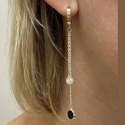 Срібні сережки-підвіски з золотими накладками з каменем чорним і фіанітами (8,1 см) РН-443