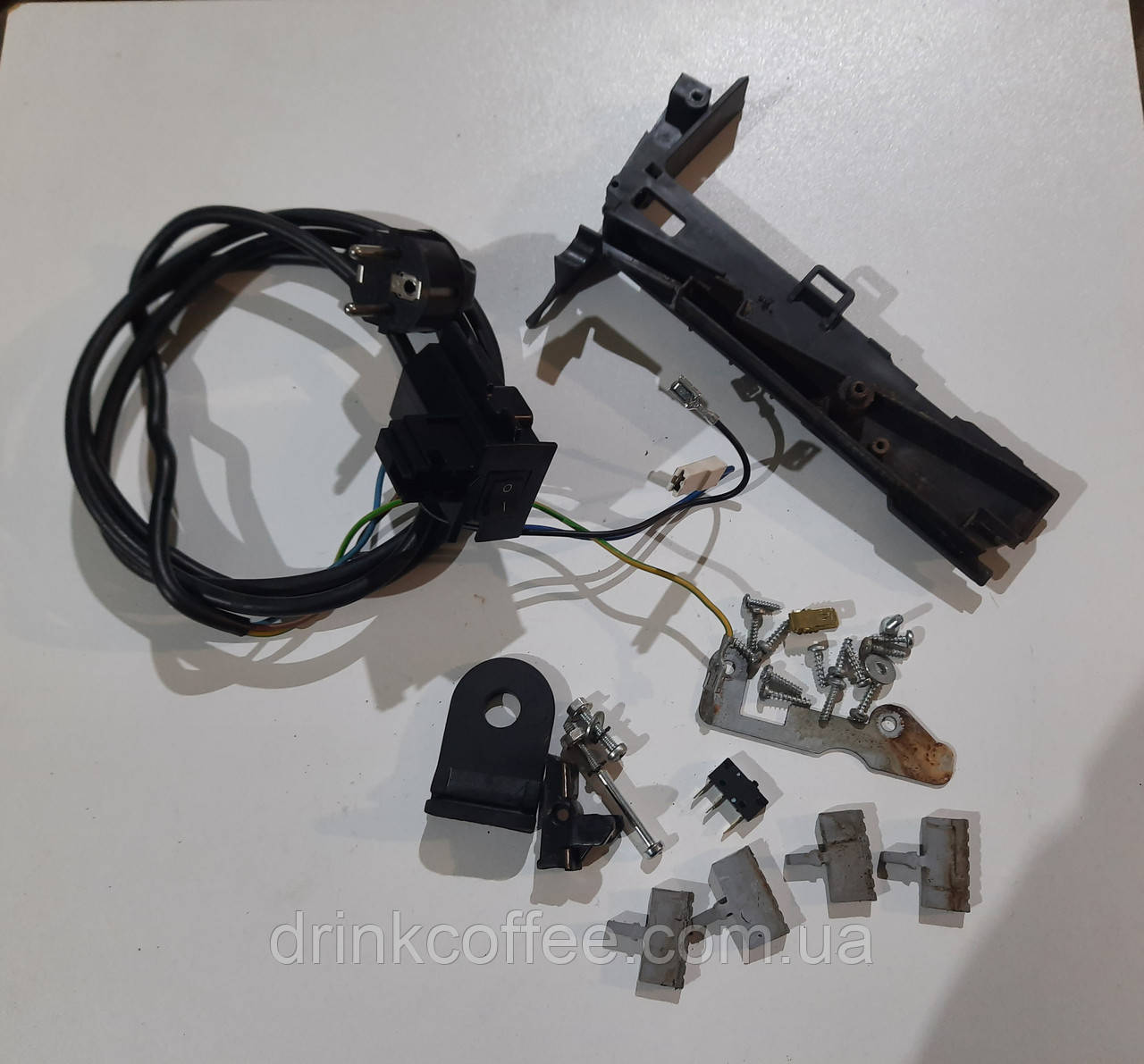 Болти (винти) скоби + датчики та панель + шнур живлення з кнопкою корпусу для кавомашини DeLonghi ESAM 4200 б/у, фото 1