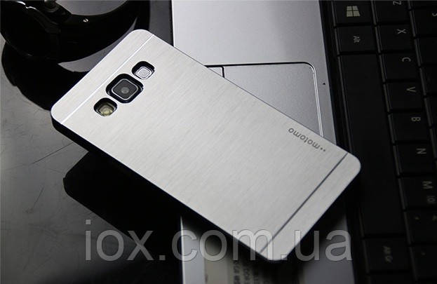 Сріблястий металевий чохол Motomo для Samsung Galaxy A5