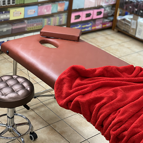 Кушетка переносна на хромованих ніжках, кожзам теракотова, ціна 3599 ...