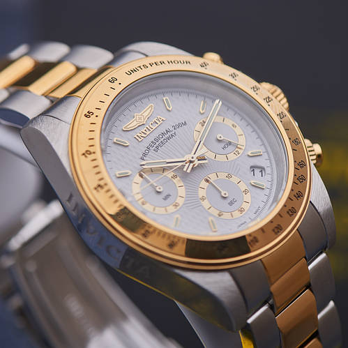 Invicta. 9212 Speedway
