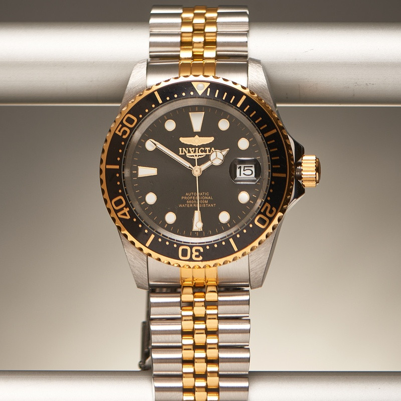 Оригінальний чоловічий наручний механічний годинник від компанії Invicta.
