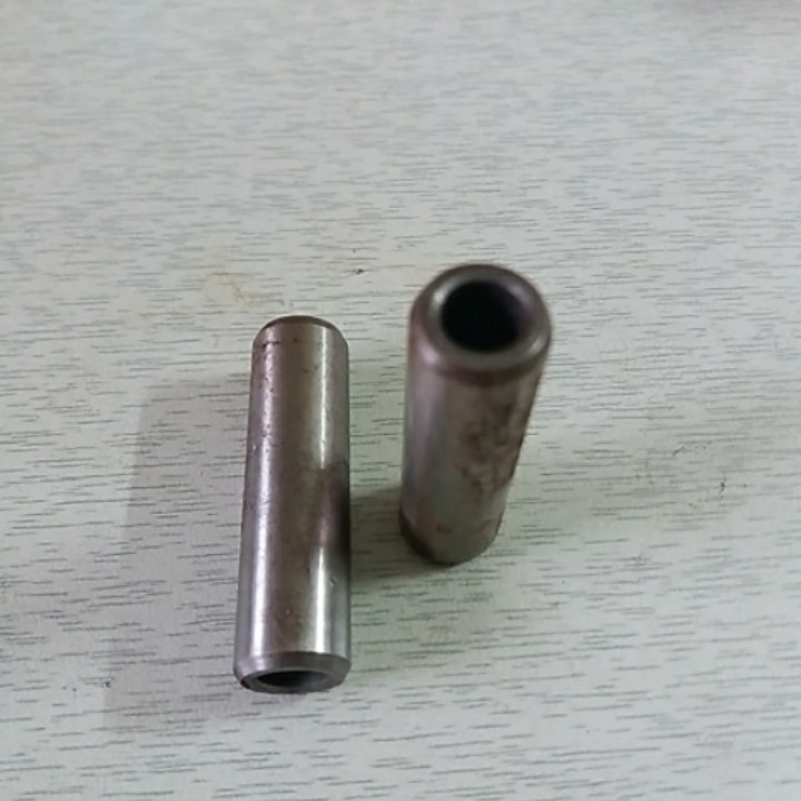 Направляючі клапанів Ø8 мм двигуна 180N, фото 1