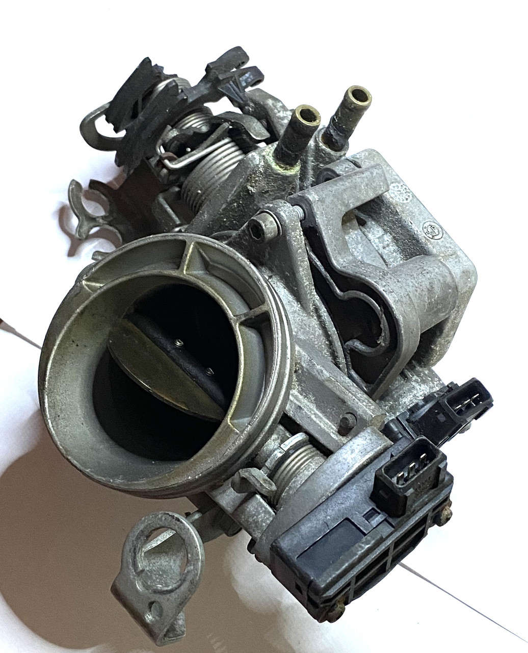 Дросельна заслінка Bmw 1433 385 43/97 / 143338543 / 1703562