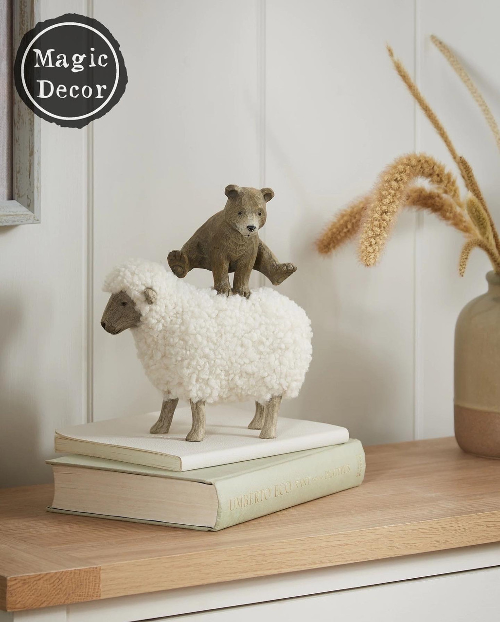Великодня статуетка вівця з ведмедиком фігурка пухнаста овечка Англія