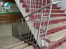 Перила для лестницы из нержавейки. Компания Инвестпром групп более 7 лет занимается изготовлением перил для лестниц. Харьковская гимназия №47 2