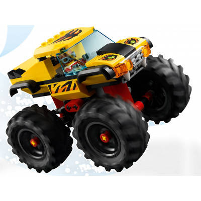 Купить Конструктор LEGO City Stunt Арена для шоу каскадёров 668 деталей ...