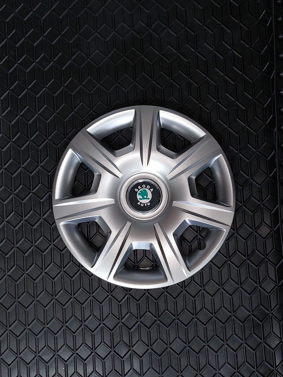 Ковпаки на колеса r15 на Skoda / Шкода SKS 327