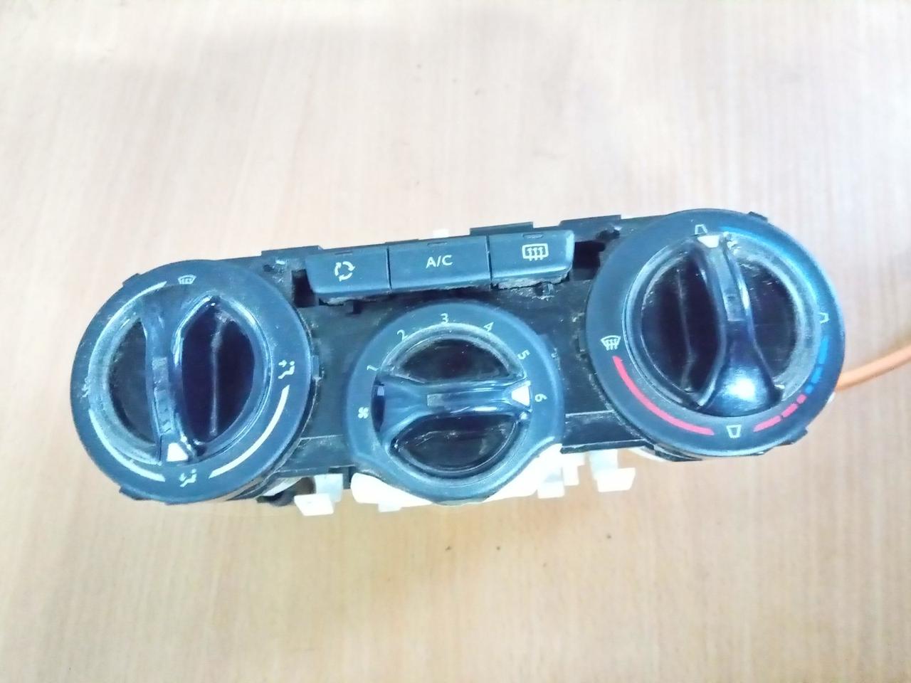 Б/В блок управління кондиціонером, блок пічки Peugeot 208 96722483zd, фото 1