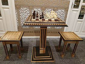 Шаховий стіл "Bright Victory" та шахові фігури "Elite" з різьбленням по дереву в ексклюзивному дизайні