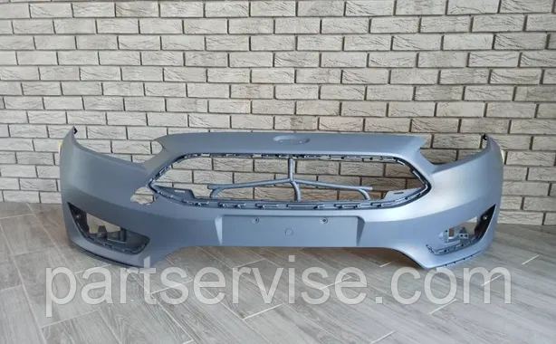 Передній бампер Ford Focus Форд Фокус 3 15-18 без отворів під парктронік