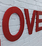 Великі червоні глітерні літери лав лове на стіну. Декор до дня Святого Валентина, фото 5