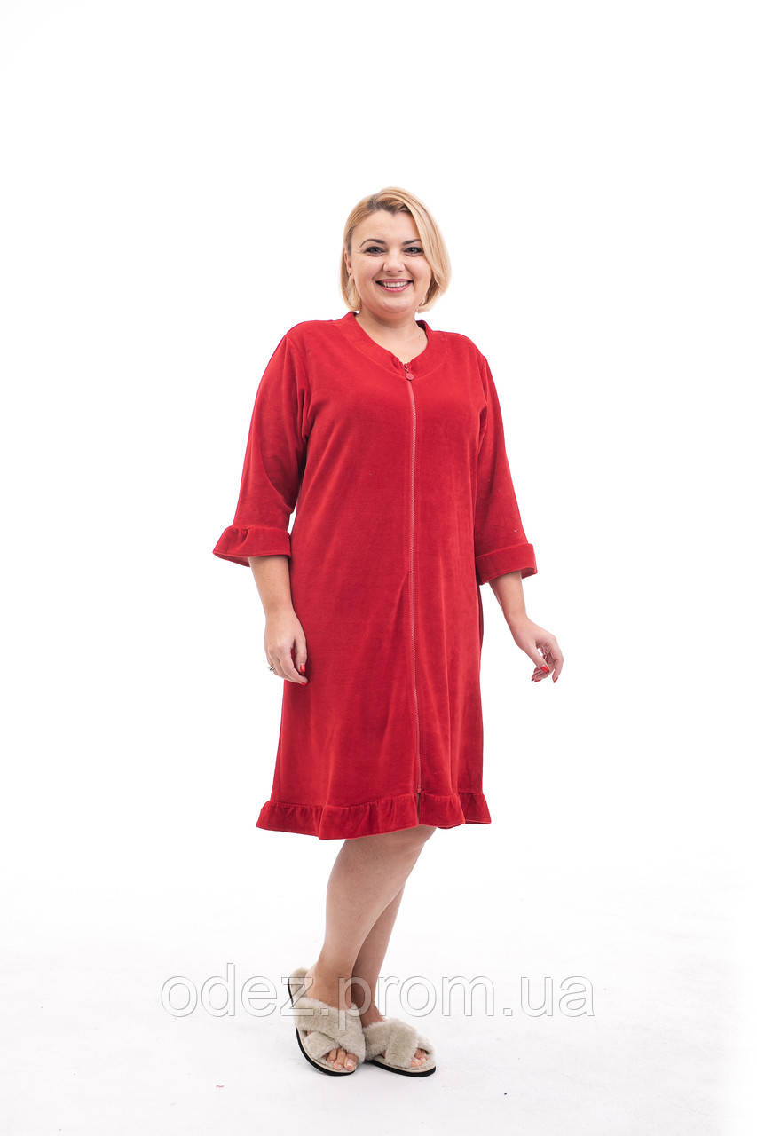 Жіночий велюровий домашній халат червоного кольору 46-56