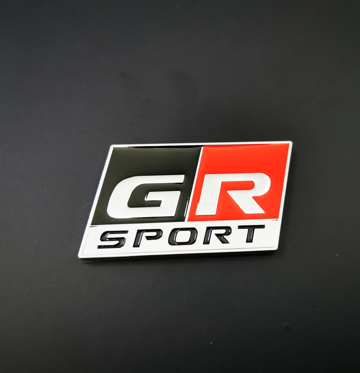3D-емблема GR Sport