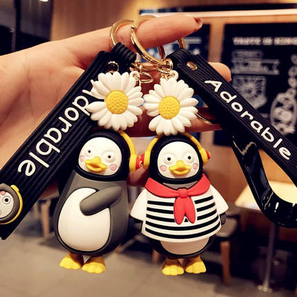 Брелок на рюкзак, ключі Пінгвін із піднятою Лапкою, фото 2