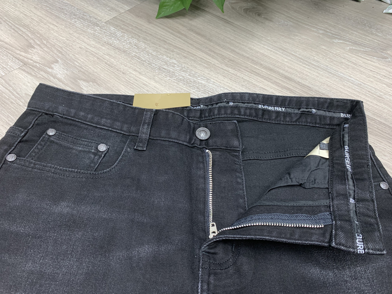 Мужские джинсы burberry размеры 32,33,34,36,38 - фото 6 - id-p1559708258