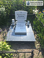 Надгробный памятник из белого мрамора младенцу № 70