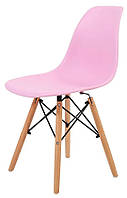 Яркий розовый пластиковый стул на деревянных ножках Жаклин ПЛ Пинк Jacqueline Eames Richman