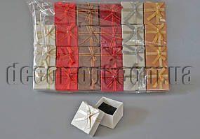 Коробка для ювелірних виробів малі (стрічка з люрексом) 5х5см