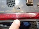 Ліхтар кришки багажника (панель задня) ДЕФЕКТ Mazda 626 GD 1987-1991г.в. седан, фото 5