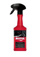 Средство для внутренних пластиковых элементов MOTUL PLASTICS CLEAN 500ML