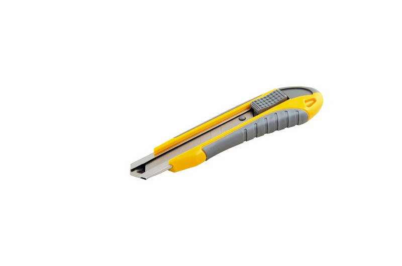 MasterTool Ніж 18 мм ABS пластик TPR покриття ЕРГО з металевою напрямною кнопковий фіксатор 3 леза,