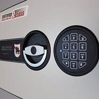 Який замок для сейфа краще: механічний або електронний кодовий?