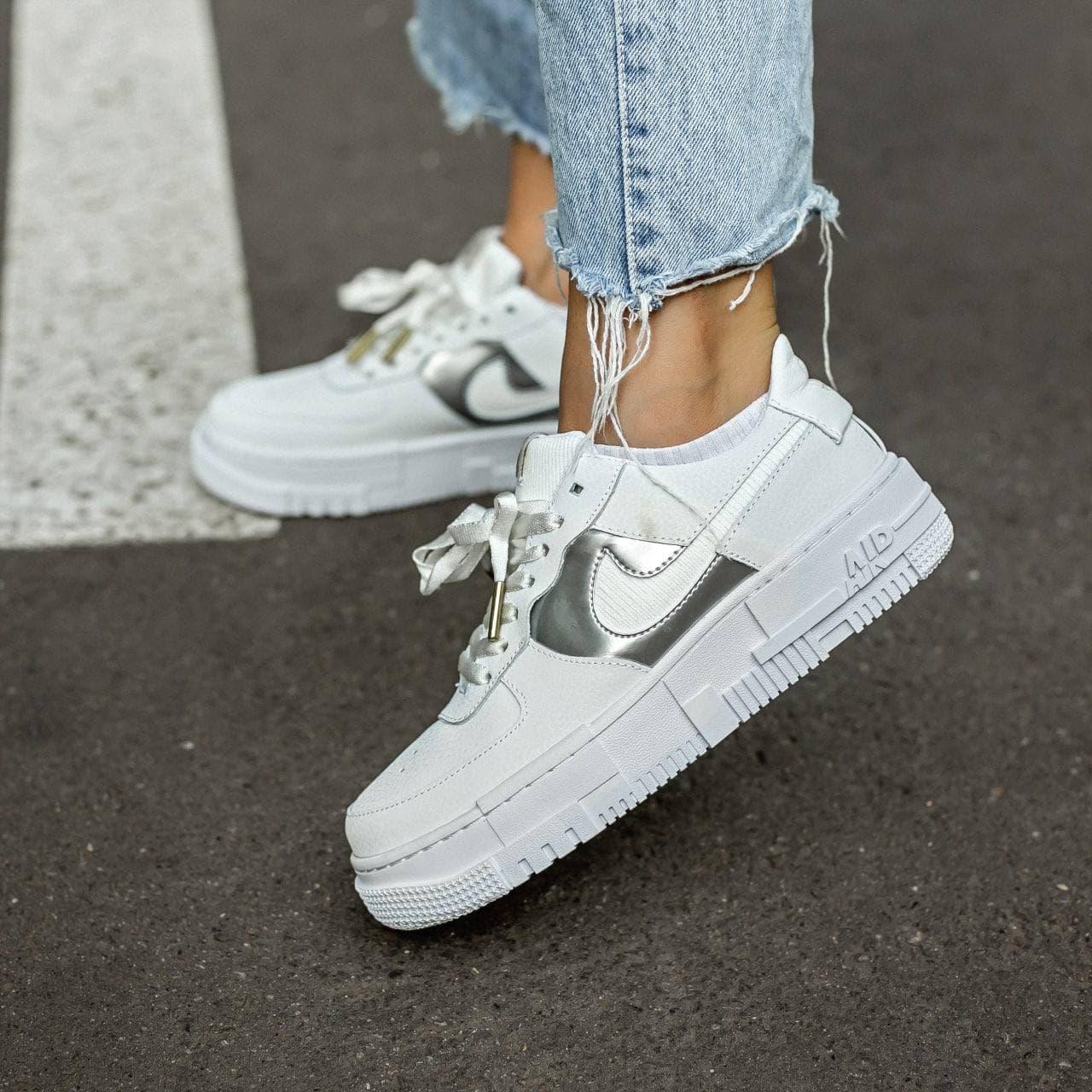 Жіночі кросівки Nike Air Force Pixel