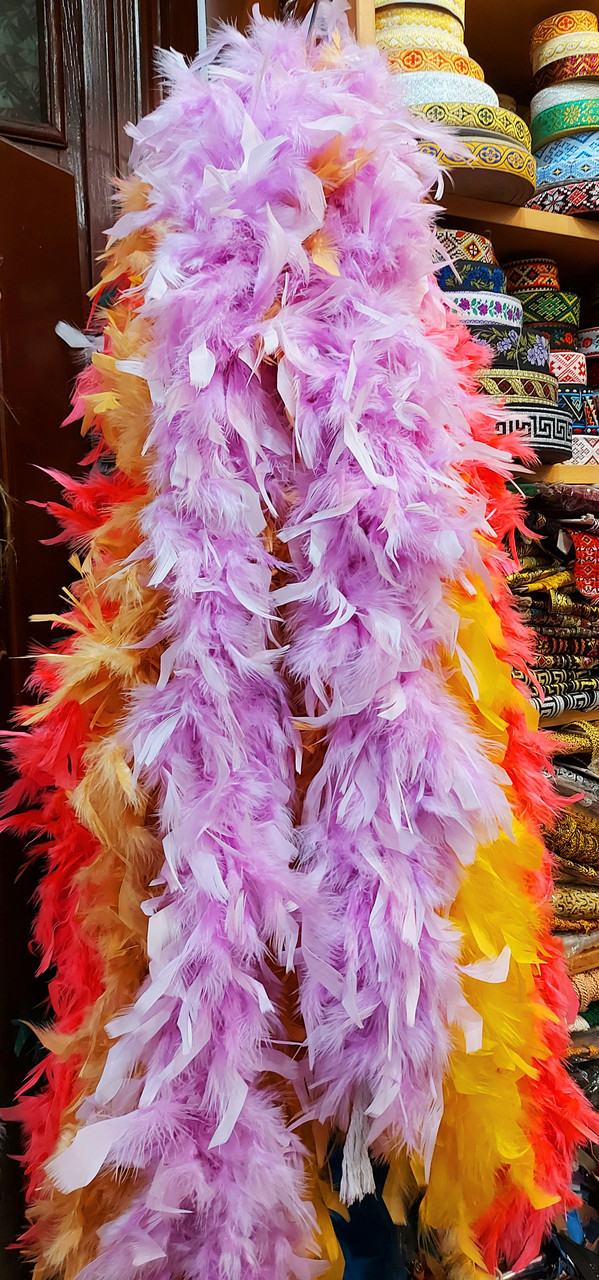 Боа 1,8 м 80 грам крем темний, ванільний. Боа карнавальне з пір'я Бузкове