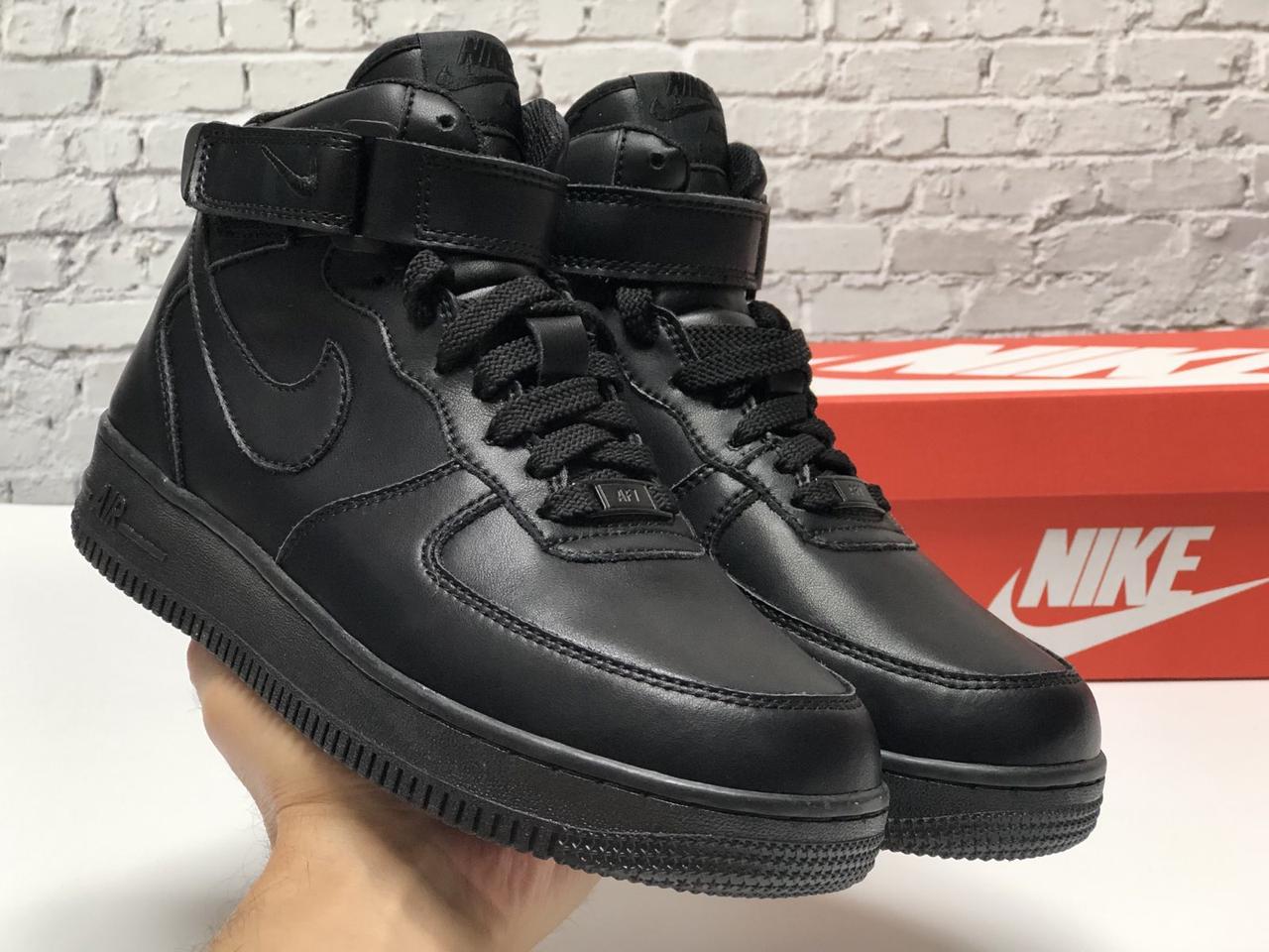 Зимние высокие кожаные кроссовки на меху черного цвета Nike Air Force 1 Mid Triple Black Найк Аир Форс зимние - фото 2 - id-p1561866476