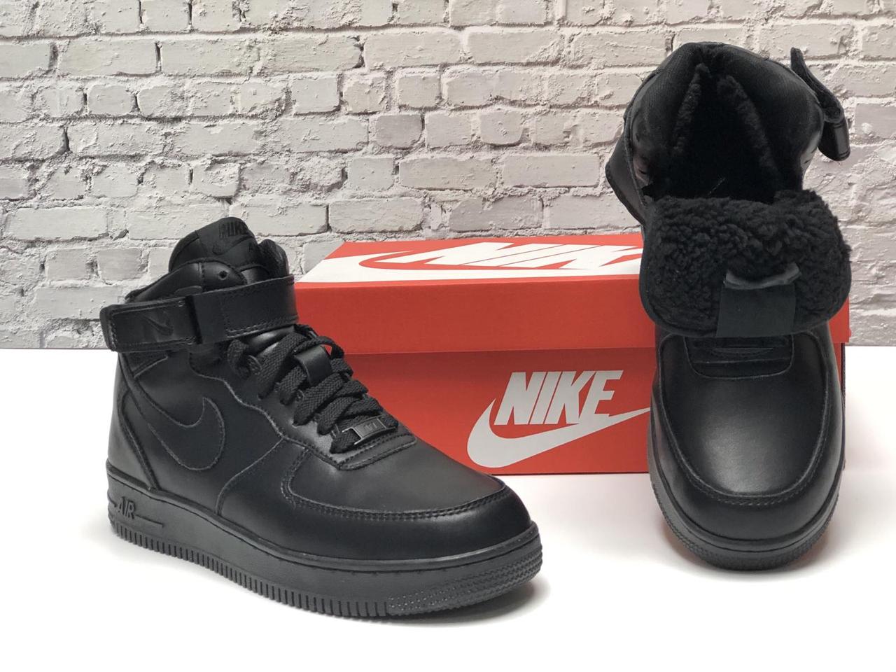 Зимние высокие кожаные кроссовки на меху черного цвета Nike Air Force 1 Mid Triple Black Найк Аир Форс зимние - фото 3 - id-p1561866476